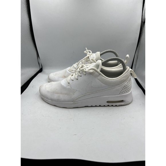 Nike‎ Air Max Thea Triple White Sneakers Shoes 599409-104 Womens Size 8 - Picture 1 of 7